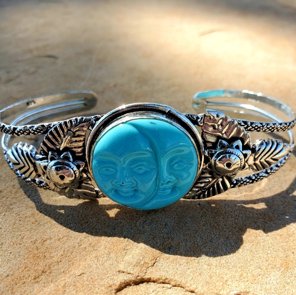 New Carved Double Moon Face 925 Silver Bracelet. - Picture 12 of 12